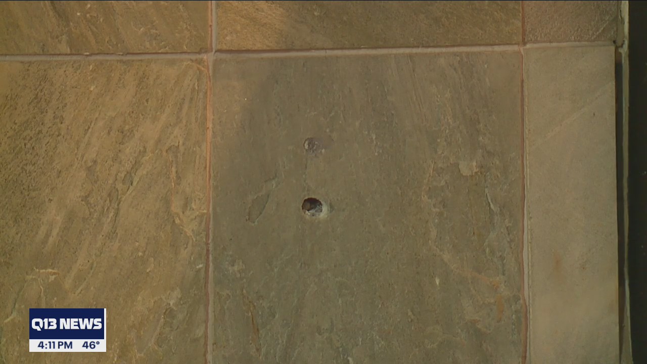 Shoreline Safeway workers help man shot multiple times in store parking lot