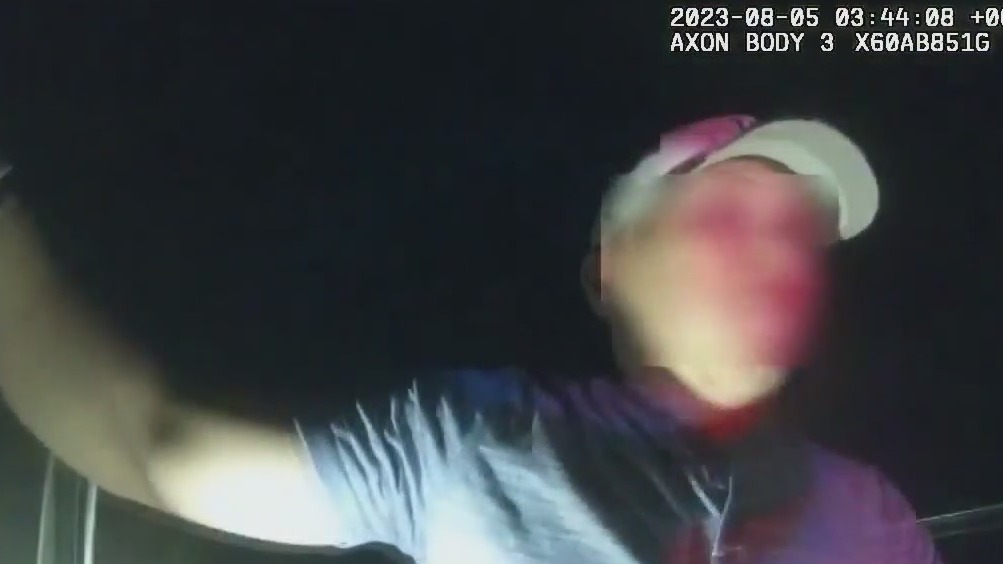 Deputy hugs driver after being pulled over for speeding