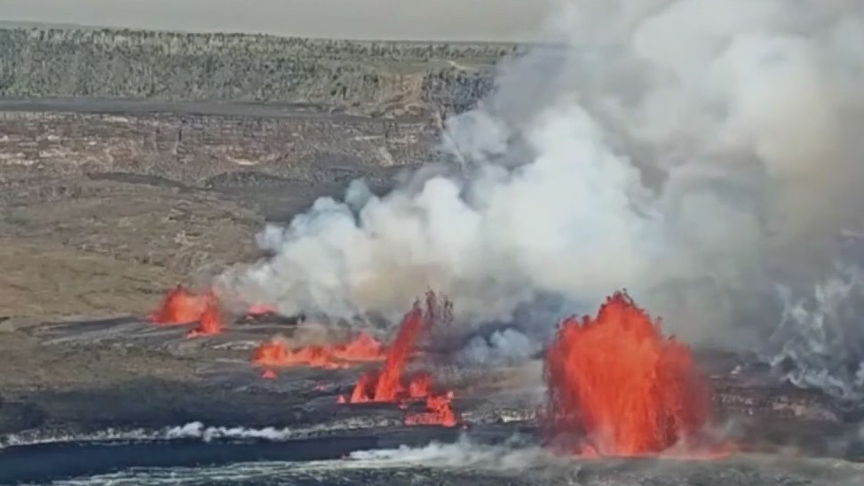 Kilauea volcano, Hawaii's most active, erupts after 2-month dormancy