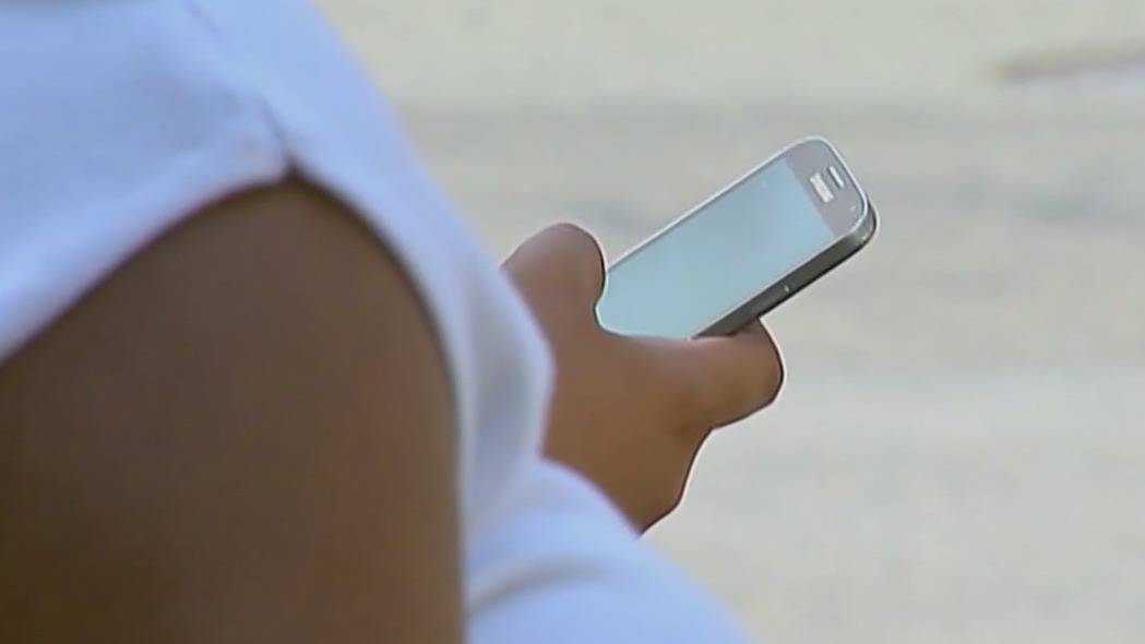 Teens become latest victims to online scams