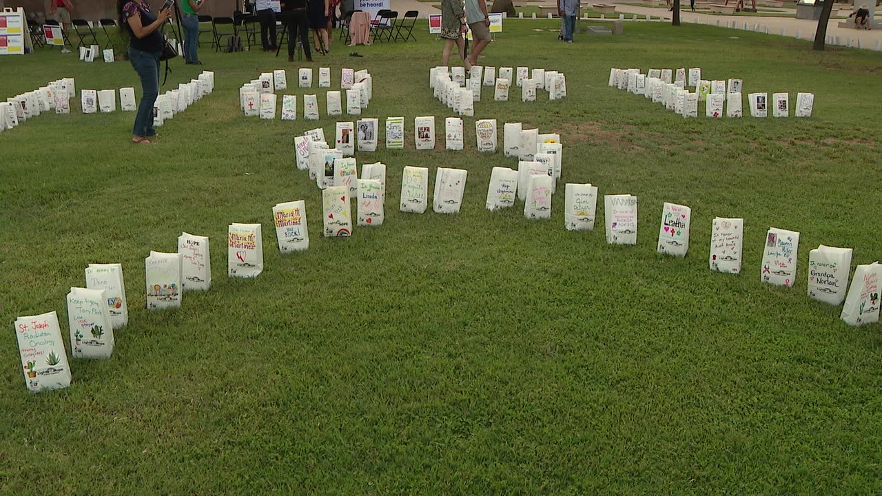 Cancer awareness light display at AZ State Capitol