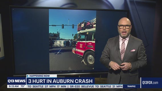 3 people hurt in Auburn crash