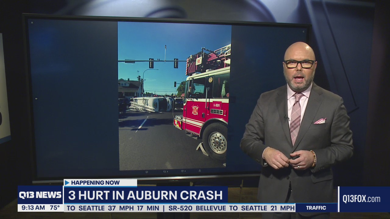 3 people hurt in Auburn crash