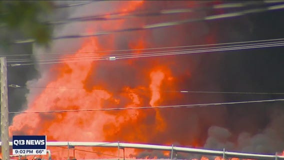 Evacuation orders lifted for Puyallup residents near large commercial fire