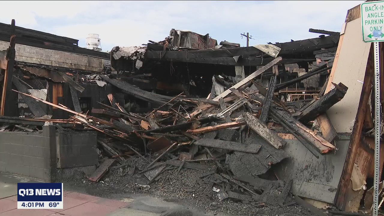 Fire rips through White Center tavern