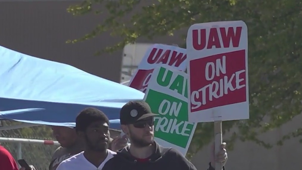 Latest on the United Auto Workers strike from Missouri