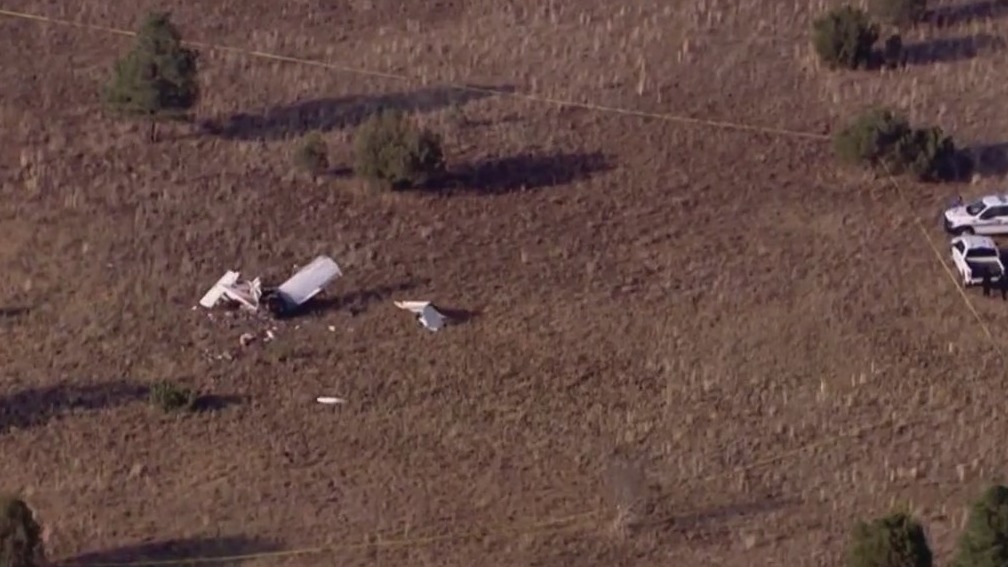 3 people killed in single-engine plane crash in Williams