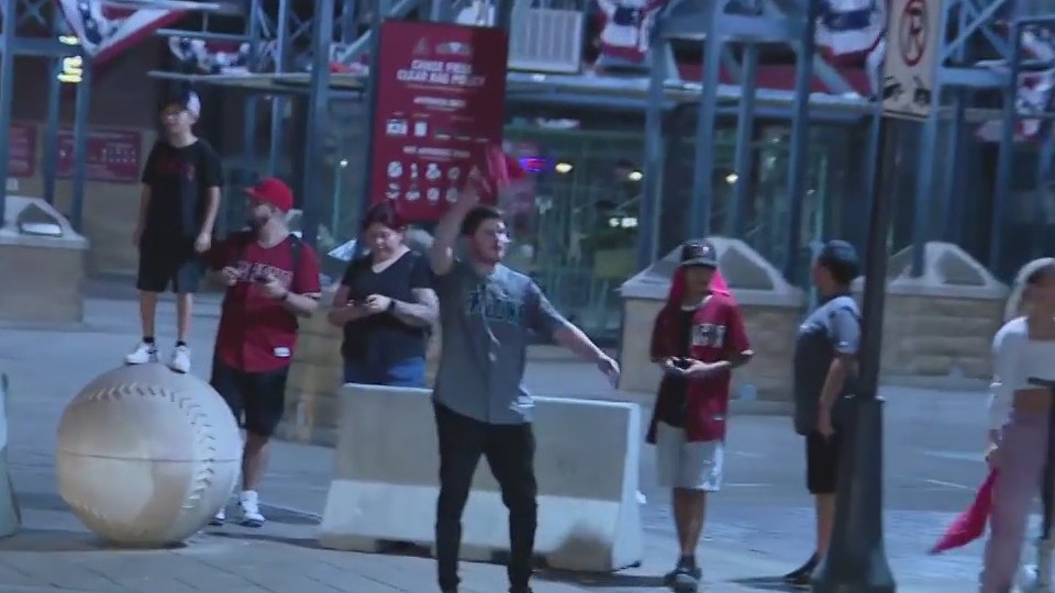 D-backs fans take on downtown Phoenix