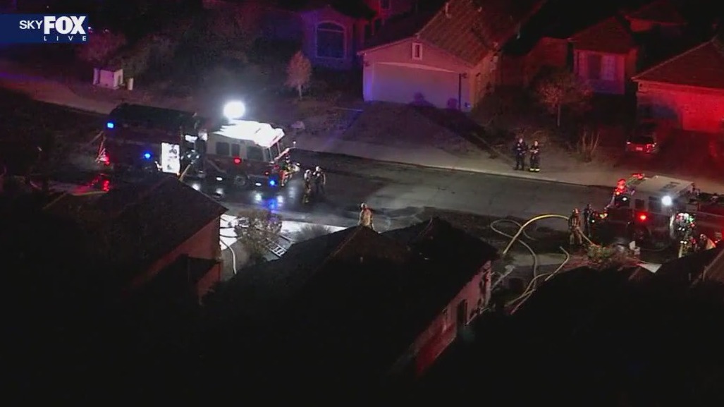 Firefighters battle blaze in Surprise