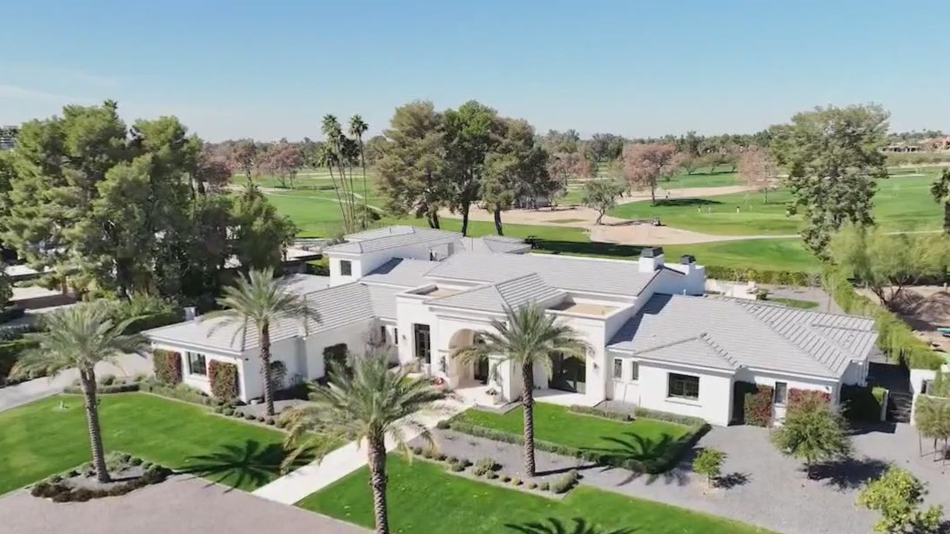 Arizona Biltmore Estates l Cool House