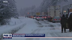 Lanes of I-90 closed at Snoqualmie Pass due to car spin outs