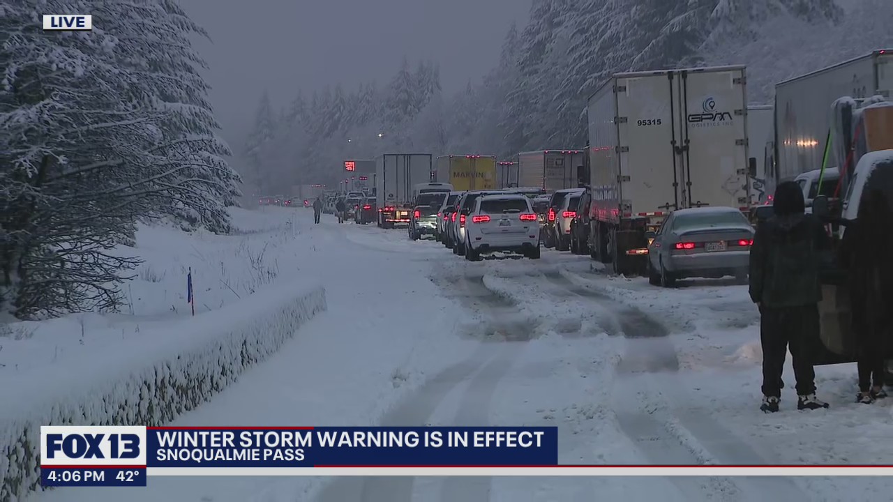 Lanes of I-90 closed at Snoqualmie Pass due to car spin outs