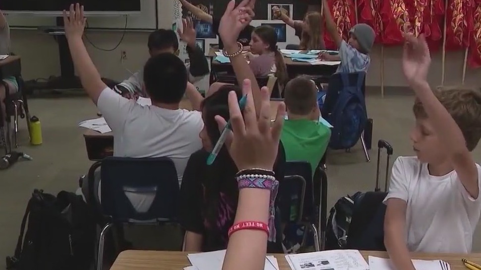 AZ's non-English education programs overcome challenge