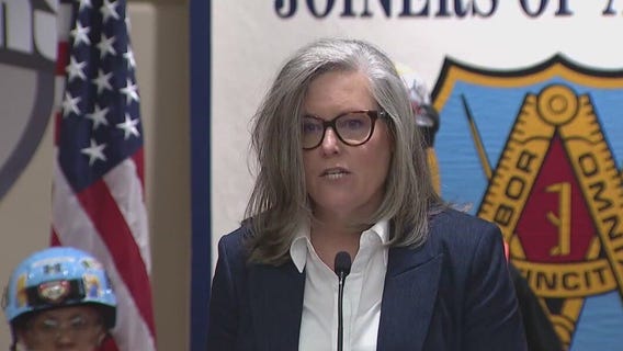 Gov. Hobbs celebrates growing Arizona economy