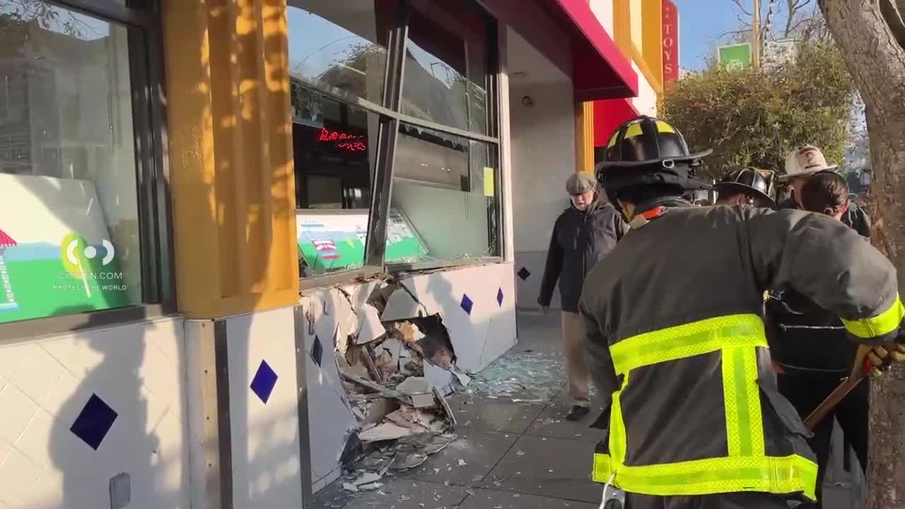 VIDEO: Car crashes into West Portal Walgreens in San Francisco | KTVU FOX 2