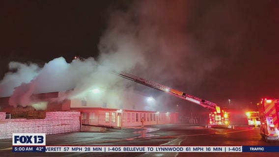 Fire burns Lakewood warehouse