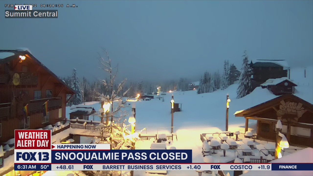 Snoqualmie Pass closed in both directions