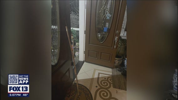 Crooks hold family at gunpoint during robbery