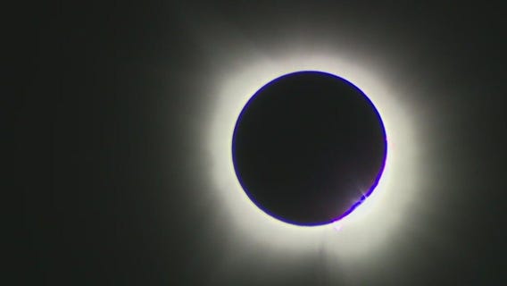 Stargazers visit Lowell Observatory to see eclipse