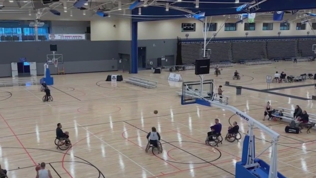 Wheelchair basketball team 'stranded' by airlines