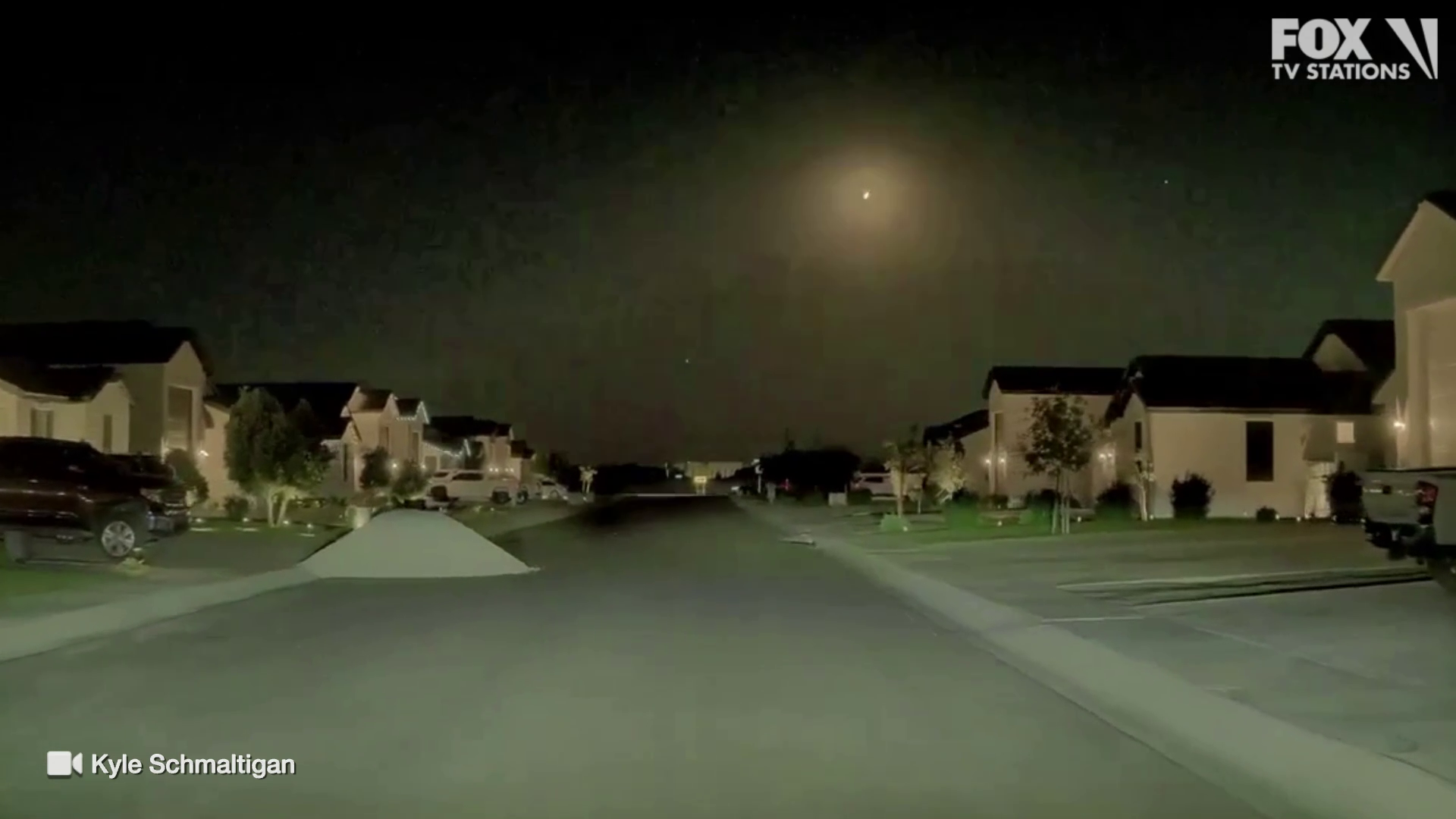 Meteor streaks across San Tan Valley sky