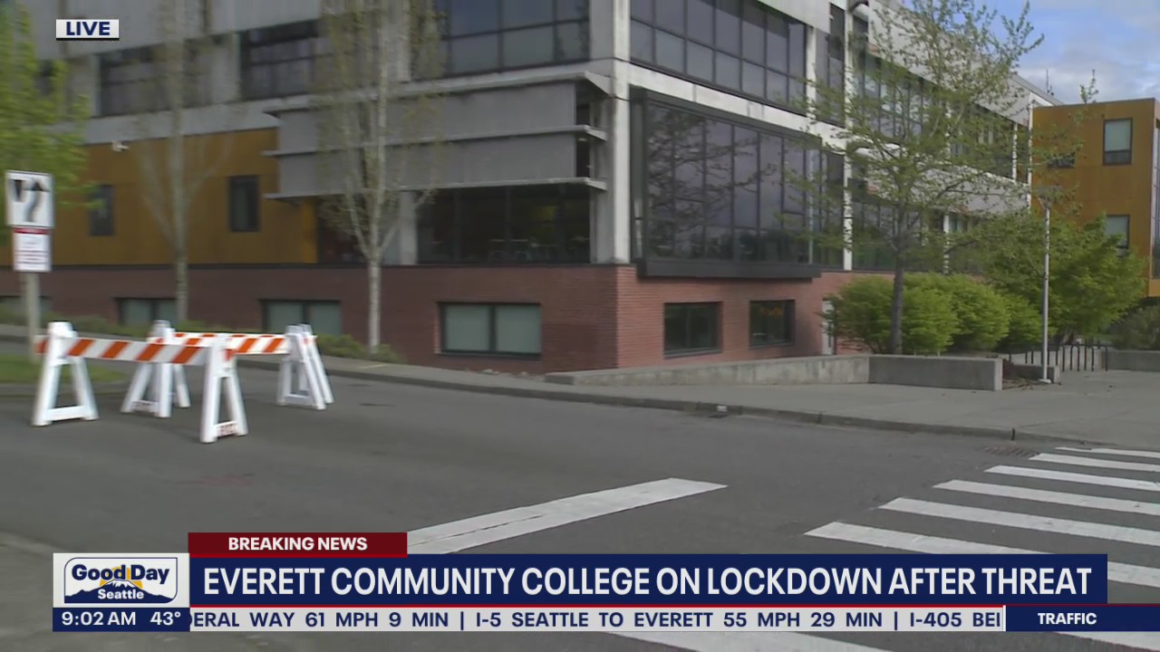 Everett Community College on lockdown after threat