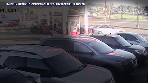 Car thief drove off with child inside vehicle