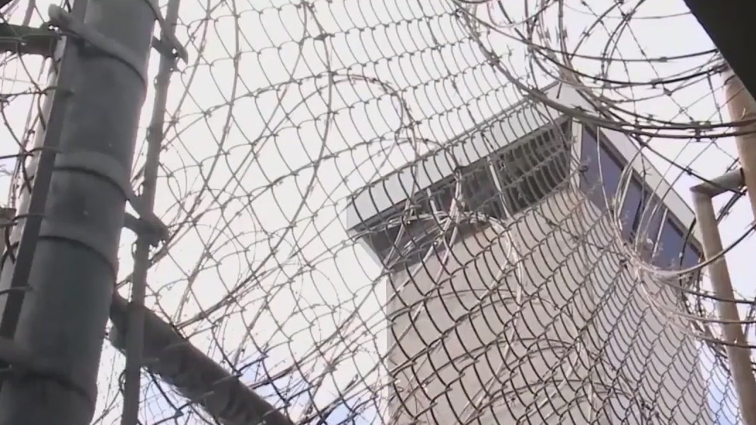 Hawaii prison inmates being housed in Arizona