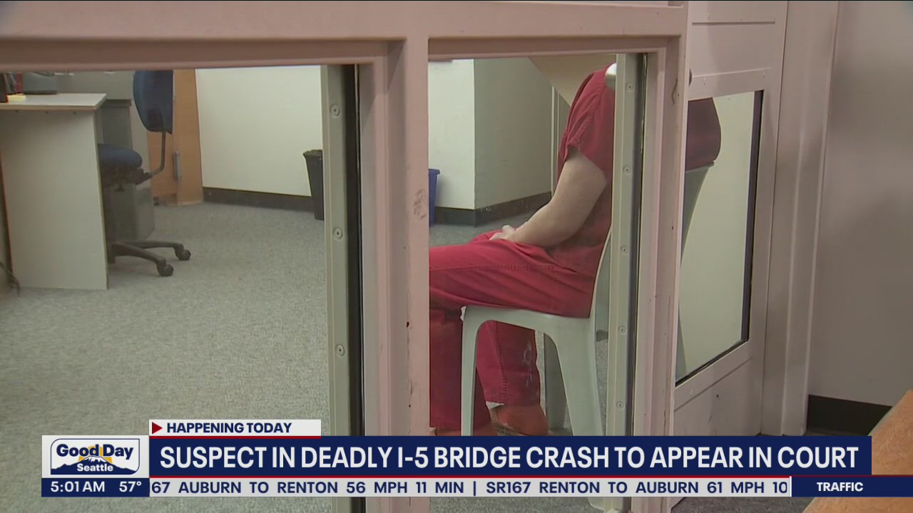 Suspect in deadly I-5 bridge crash to appear in cout