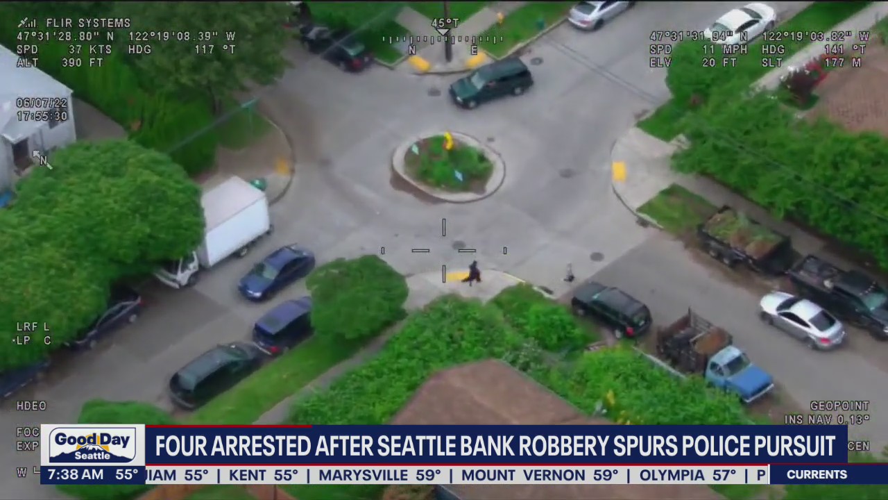 Four arrested after Seattle bank robbery spurs police pursuit