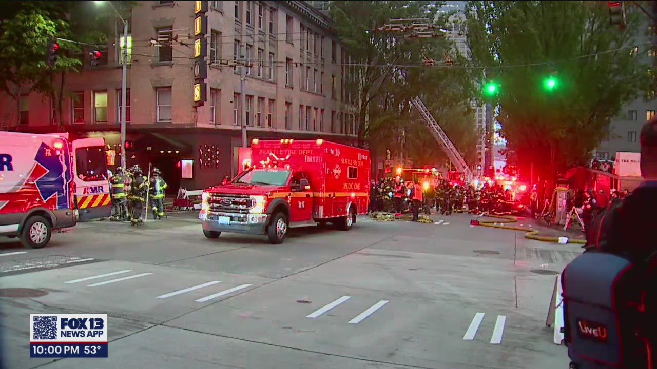 8 people rescued from apartment fire