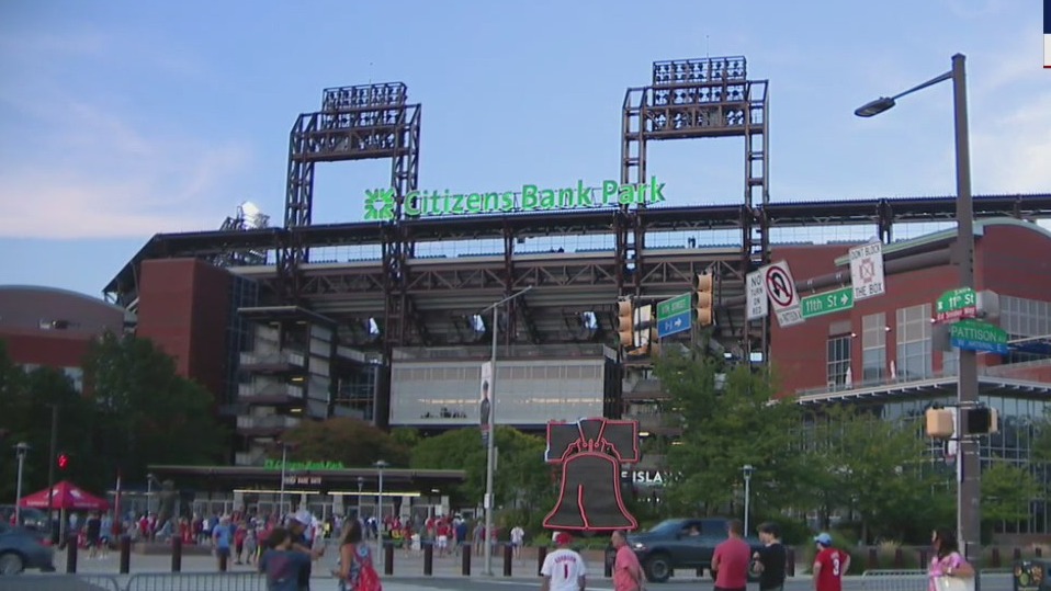 Eagles, Phillies to require indoor mask wearing all fans