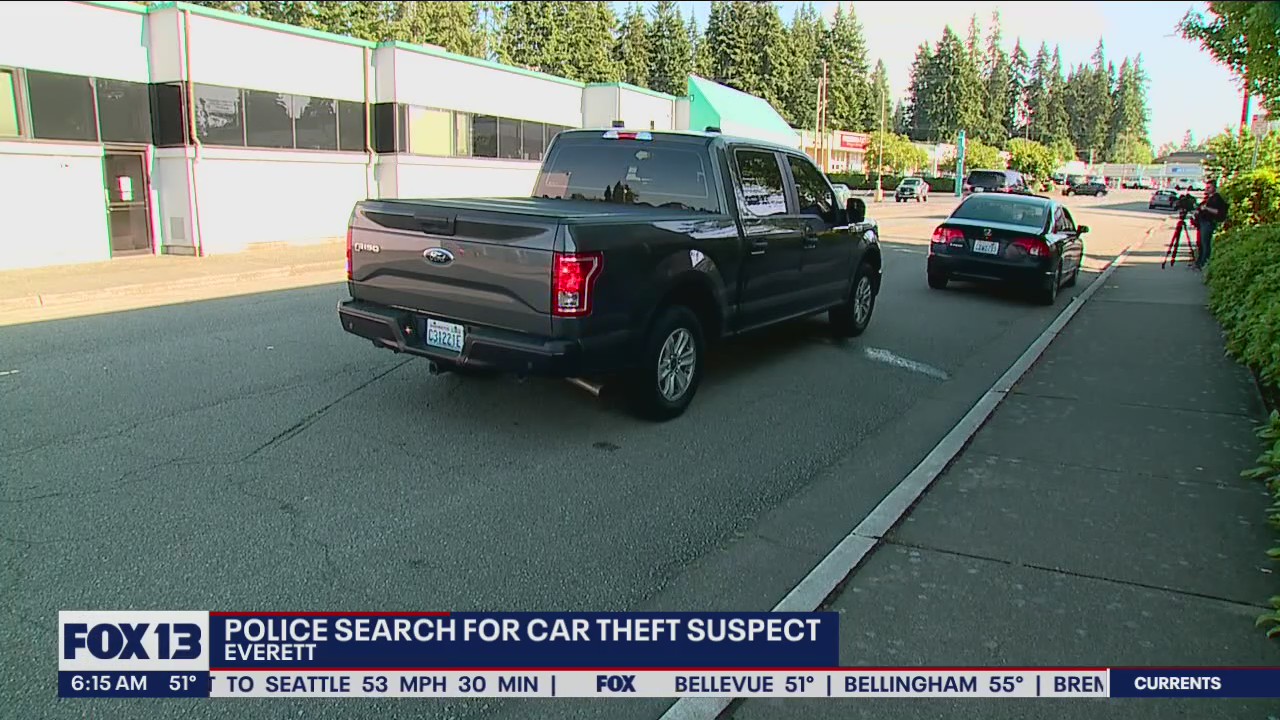 Police searching for suspect who stole car with 3-year-old inside