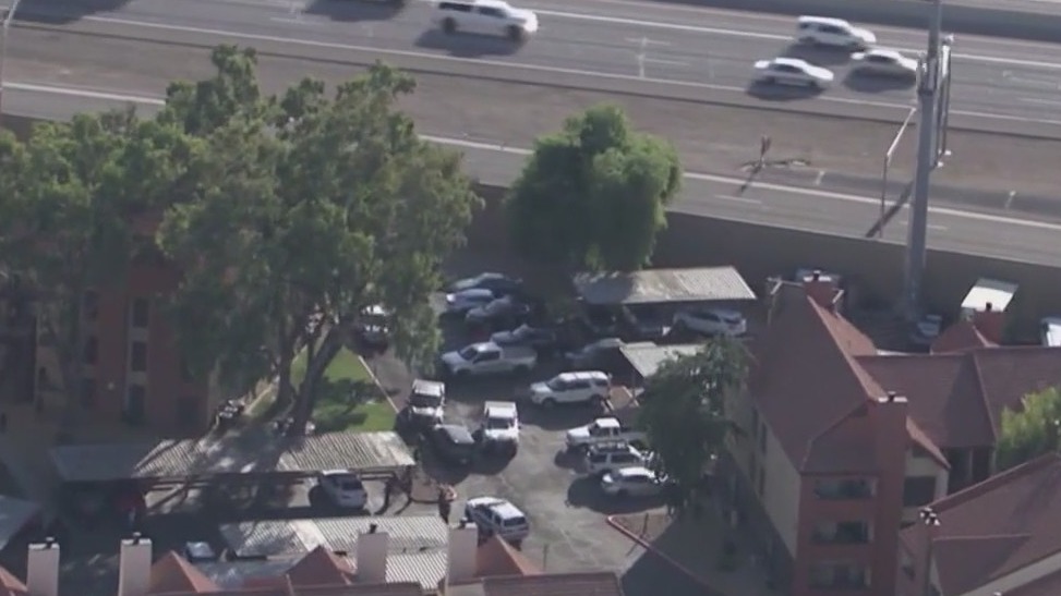 Suspect dead after shooting involving Phoenix police | FOX 10 Phoenix