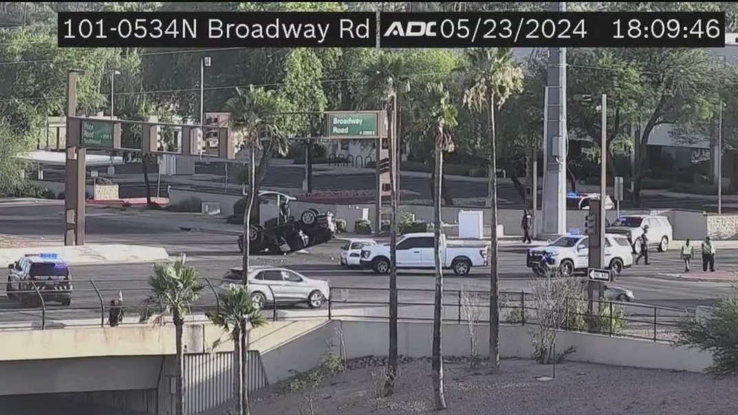 Tempe Police investigate rollover crash; DUI suspected