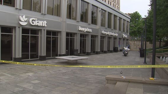 Employee stabbed by co-worker in Giant Food store