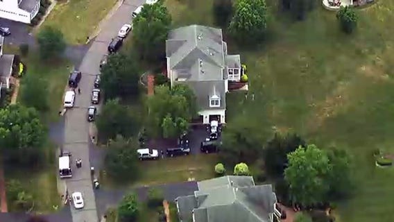 Leesburg man charged with giving top-secret documents to Chinese agent