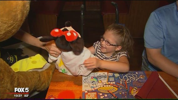 8-year-old girl with spina bifida surprised with dream trip to Disney World