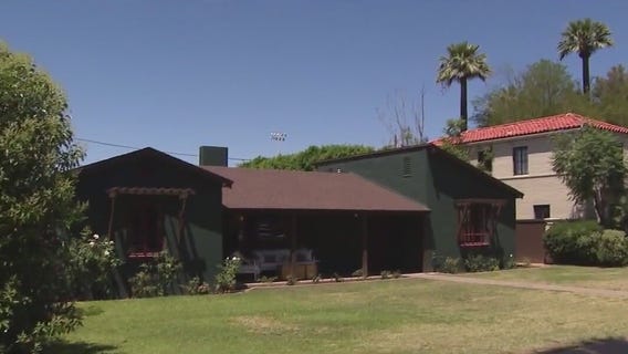 1940s home in Encanto-Palmcroft l Cool House