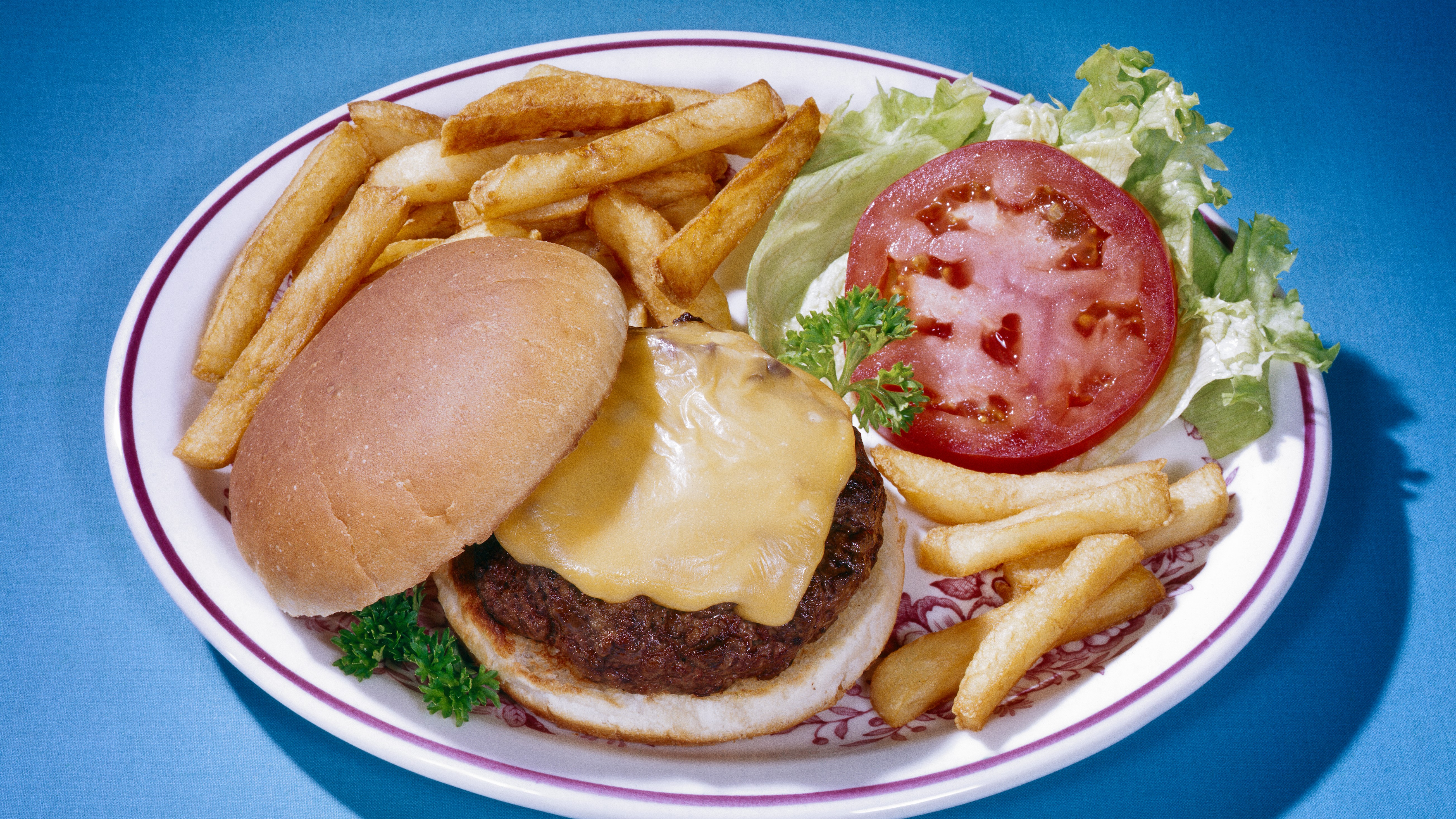 Natl. Hamburger Day: Here are the deals | FOX 10 Talks