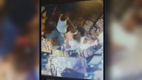 Father attacked by another customer inside store at Fair Oaks Mall