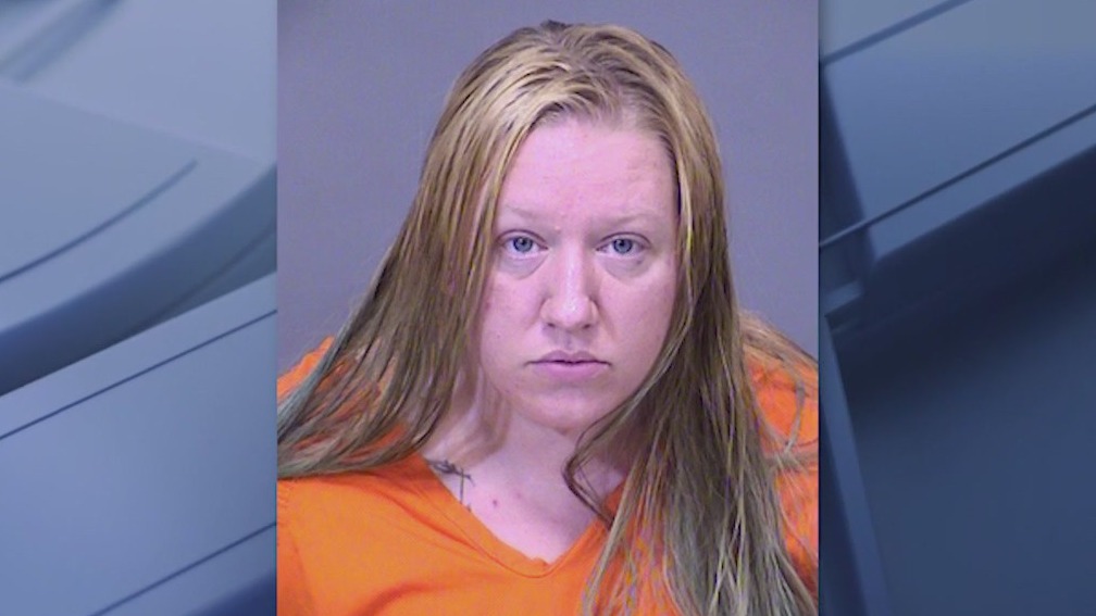 Mesa child rescued from hot car; mom arrested