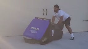 Philadelphia native uses trashcan to wrangle alligator in Florida