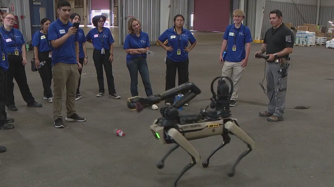 Teens get hands-on law enforcement training