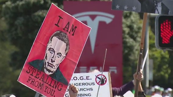 Thousands protests Trump policies in 'Hands Off' demonstration