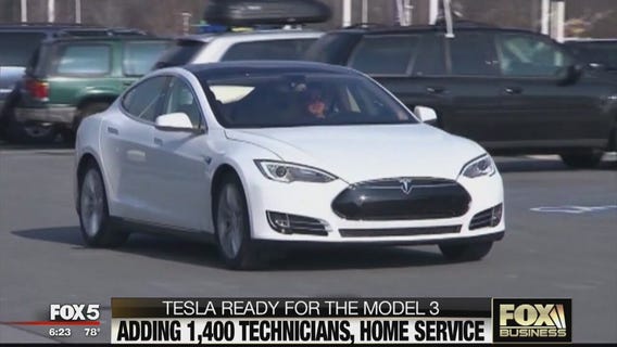 FOX Business Beat: Tesla adding workers; Wasted time searching for parking