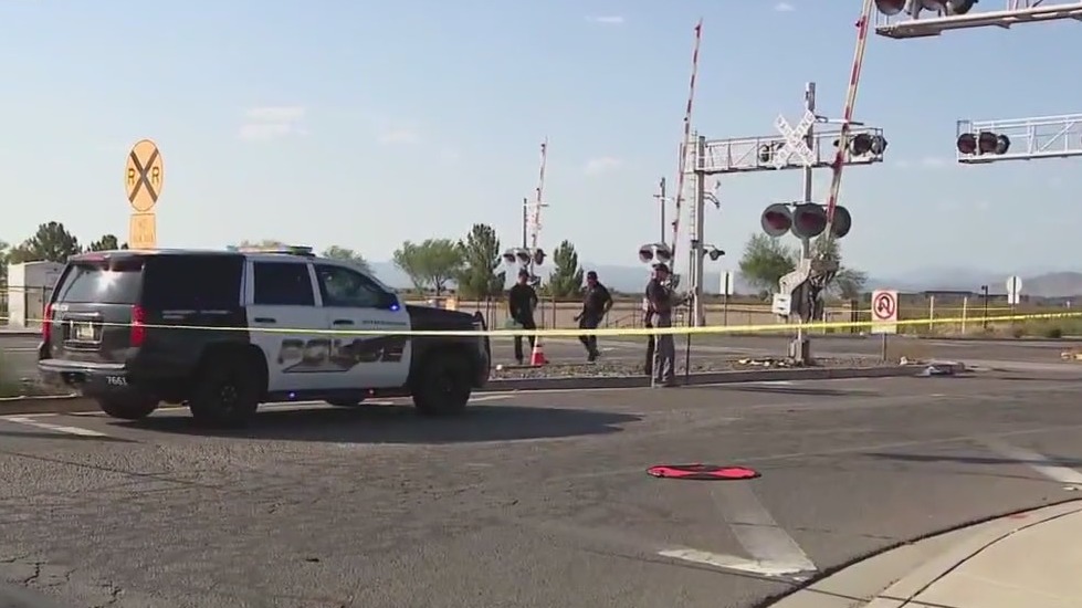 1 dead in road rage shooting, 18-year-old arrested | FOX 10 Phoenix