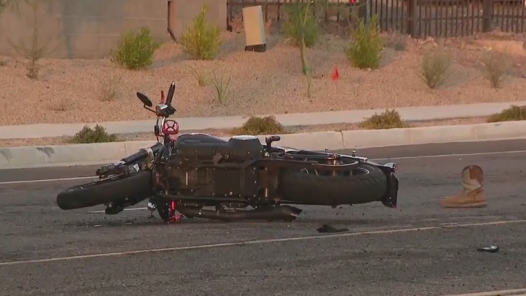 Man seriously hurt in Glendale motorcycle crash | FOX 10 Phoenix