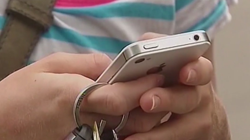 Schools consider bans on phones to focus on class