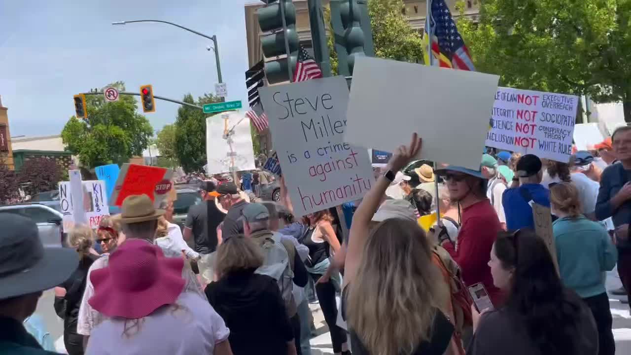 'No Kings' protest in Walnut Creek